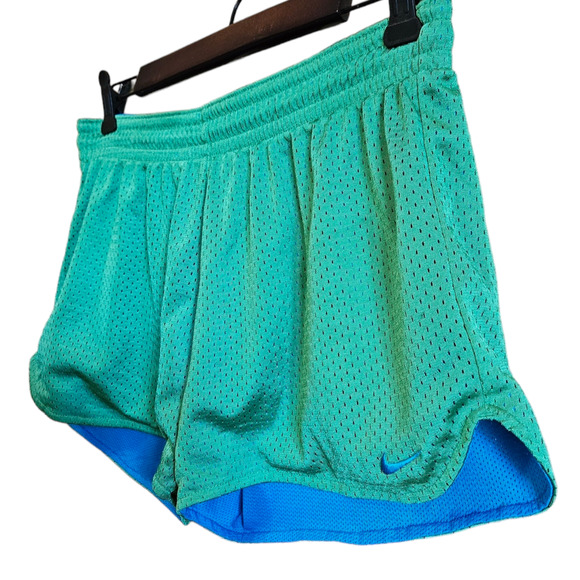 Nike Dri-Fit Women's Jersey Athletic Shorts 3" Inseam Green Medium - Picture 2 of 6